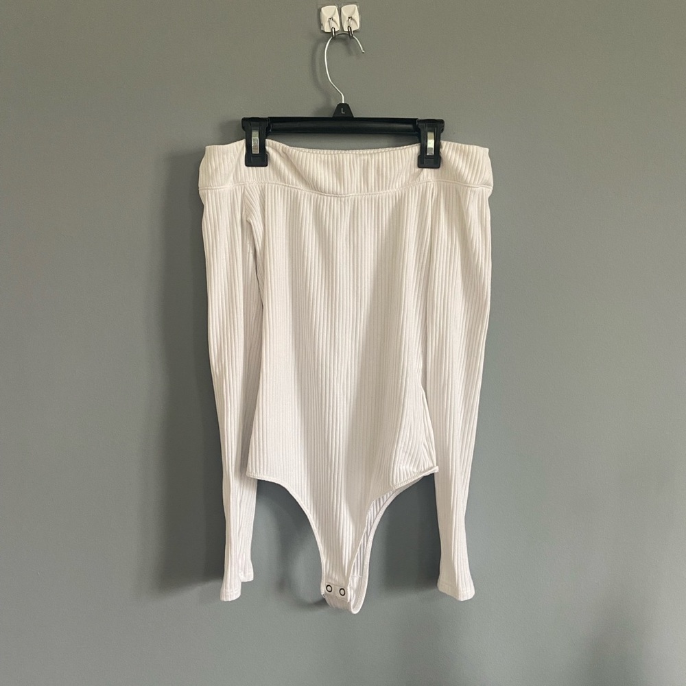 Off the shoulder white ribbed long sleeve bodysuit